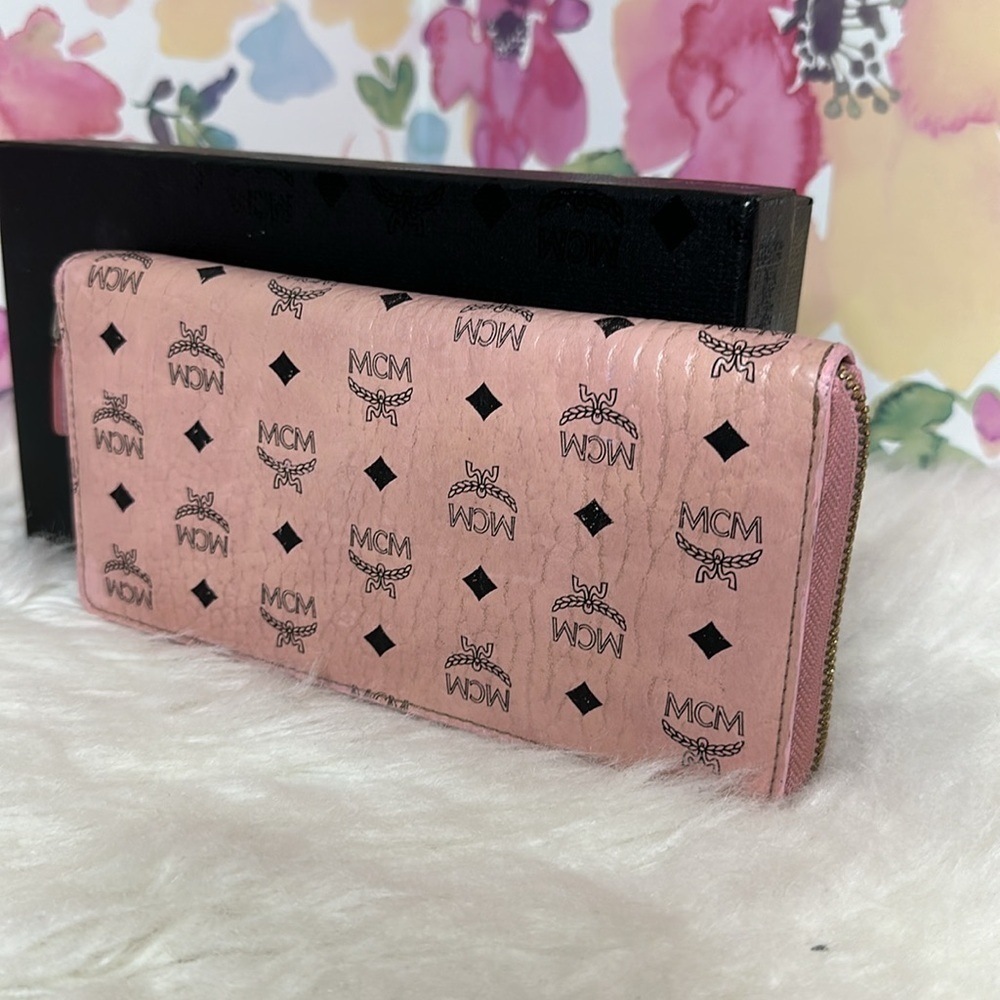 💯Authentic MCM Pink Logo Zip Wallet - Picture 5 of 15